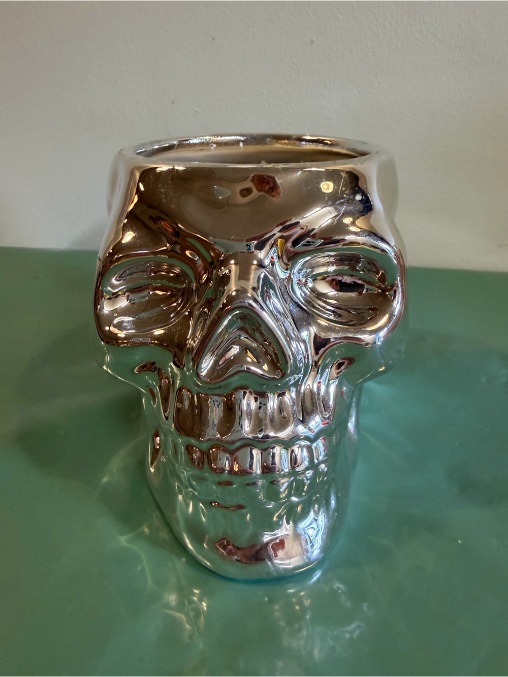 NEW Metallic Silver Skull Falling Leaves Single Wick Candle